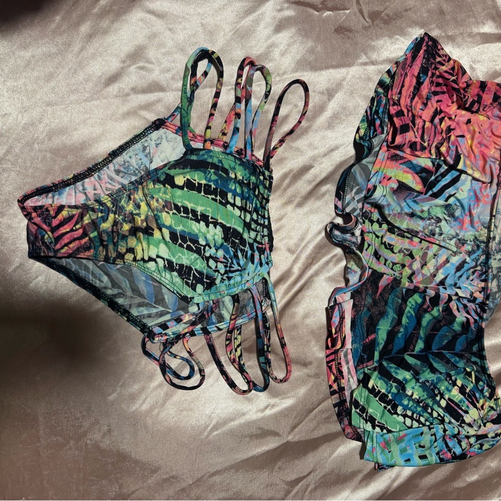 Bathing suits bundle - Picture 4 of 14